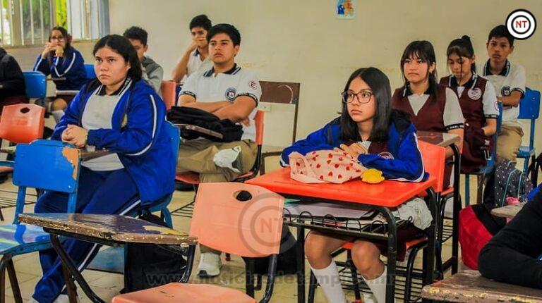 Refuerza DIF Madero pláticas de orientación a estudiantes