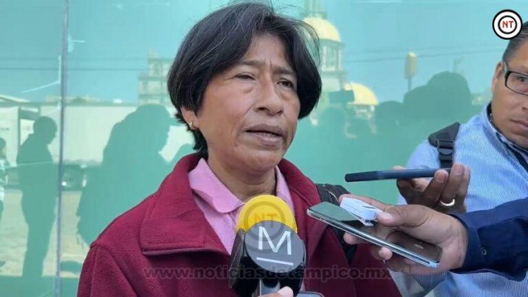 Una mujer afectada por el incendio de su casa, pide apoyo para que le paguen daños
