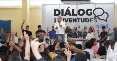Sostiene Armando Martínez Manríquez Encuentro con jóvenes