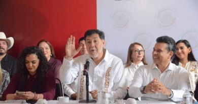 Senador denuncia «corrupción judicial» en apoyo al exgobernador Cabeza de Vaca