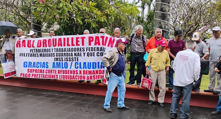 Arreciarán Peticiones de Profesionistas, Jubilados y Despedidos Hacia Pemex en el 2026